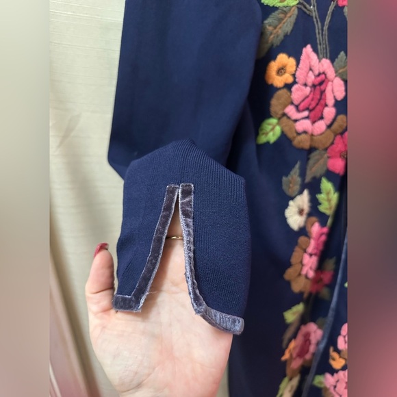 Due Per Due Embroidered Longline Cardigan Floral Velvet Trim M Embroidered - Picture 6 of 7